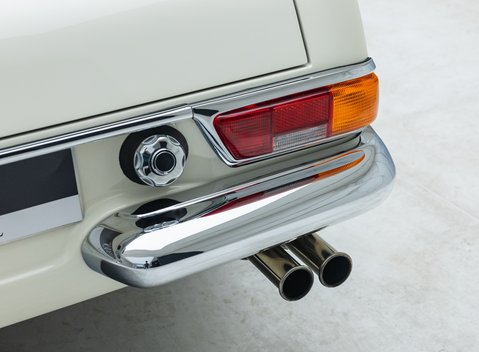 Mercedes-Benz 280 SL W113 Pagoda 55
