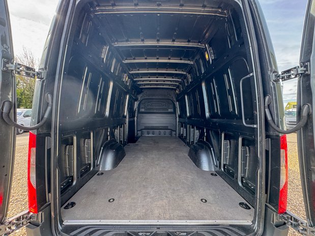 Mercedes-Benz Sprinter AUTO LWB L3H2 High Roof 315 Pro Air Con Sensors EURO 6 9
