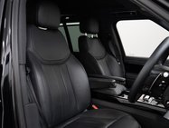 Land Rover Range Rover 3.0 D300 MHEV HSE SUV 5dr Diesel Auto 4WD Euro 6 (s/s) (300 ps) 2