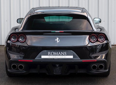 Ferrari GTC4 Lusso 5