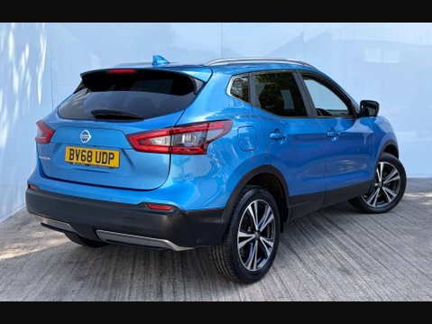 Nissan Qashqai 1.3 Qashqai N-Connecta DiG-T 5dr 28
