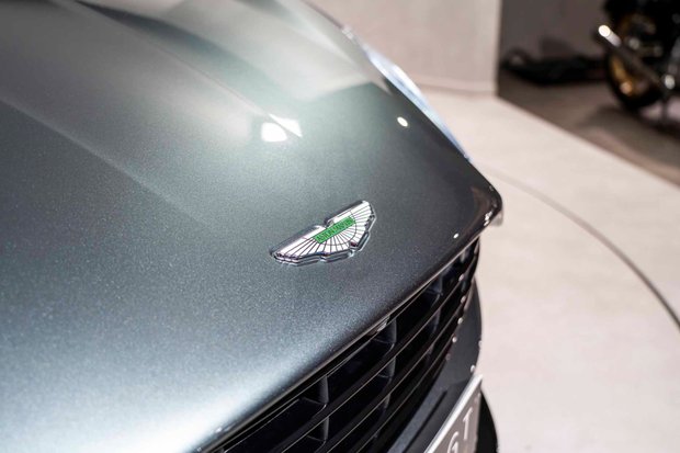 Aston Martin DB11 V12 AMR. Q PAINTWORK. H & C SEATS. CARBON FIBRE INTERIOR. TECHNOLOGY PACK. 3