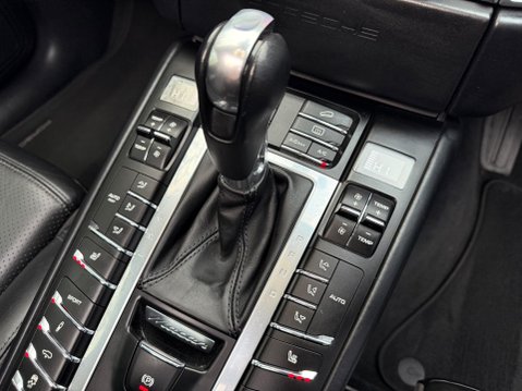 Porsche Macan 3.0 TD V6 S PDK 4WD Euro 6 (s/s) 5dr 28