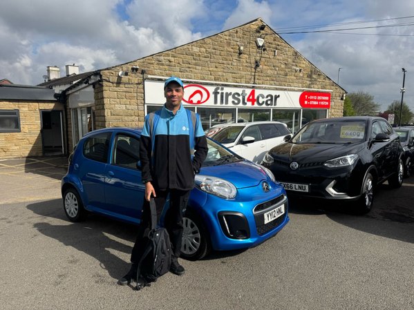 Daniel from Leeds collecting his first car a Citroen C1 VTR