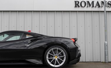 Ferrari 488 Pista 29