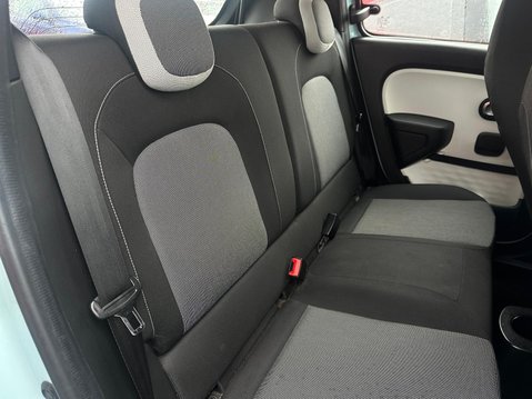 Renault Twingo 0.9 TCe ENERGY Dynamique Hatchback 5dr Petrol Manual Euro 6 (s/s) (90 ps) 10