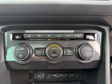 Volkswagen Tiguan 2.0 TDI R-Line Euro 6 (s/s) 5dr 22