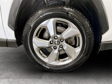 Toyota Rav4 2.5 VVT-h GPF Design SUV 5dr Petrol Hybrid CVT Euro 6 (s/s) (218 ps) Air Co 10