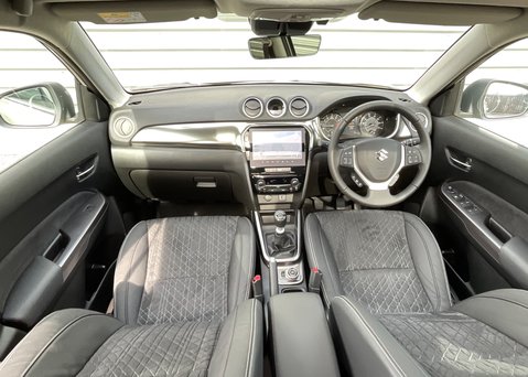 Suzuki Vitara Ultra Allgrip 1.4 mild hybrid 9