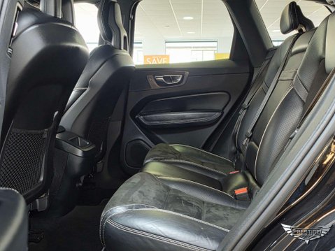 Volvo XC60 2.0 D5 PowerPulse R-Design Auto AWD Euro 6 (s/s) 5dr 80