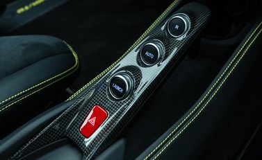 Ferrari F8 Tributo 25