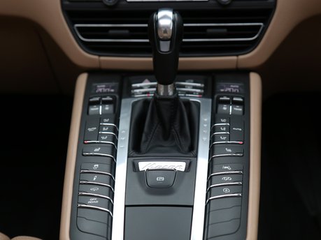 Porsche Macan S PDK - Pan Roof, Air Suspension, BOSE, Active Cruise Service History