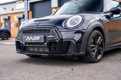 Mini Hatch 2.0 Cooper S Sport Auto 3dr 21