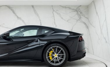 Ferrari 812 Superfast 25