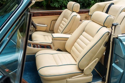 Rolls-Royce Corniche IV 27