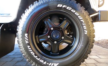 Land Rover Defender 90 XS 9