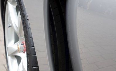 Porsche Carrera GT 13