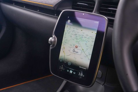 McLaren Artura PHEV 14