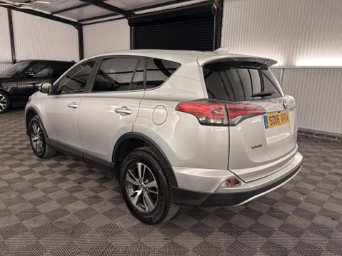 Toyota Rav4 2.0 D-4D Business Edition Euro 6 (s/s) 5dr 32