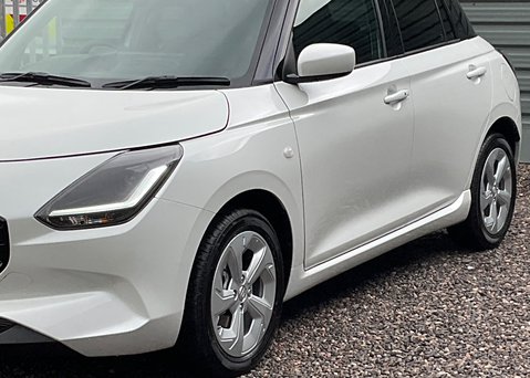 Suzuki Swift Motion 1.2 Mild Hybrid 5