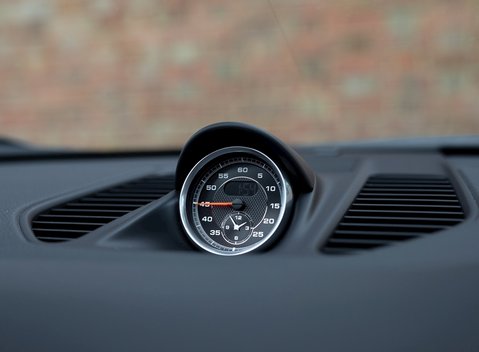 Porsche 911 Targa 4 GTS (991.2) 19