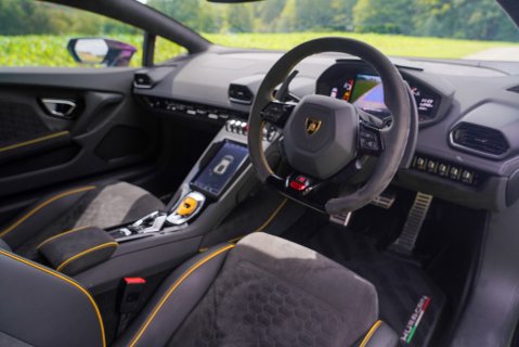 Lamborghini Huracan LP 610-2 EVO 9