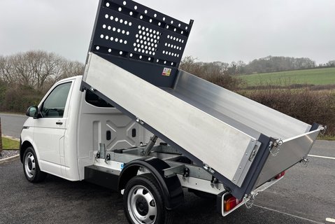 Volkswagen Transporter T32 150 ps Tdi Single Cab Tipper 6