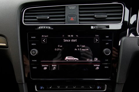 Volkswagen Golf GTI PERFORMANCE TSI DSG 31