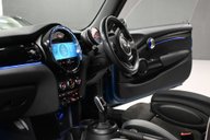Mini Hatch 2.0 Cooper S Sport Auto 3dr 6