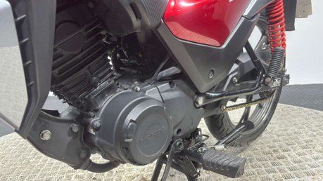 Honda CB 2021 ONLY 11K NEW MOT SERVICED ICONIC 125CC LEARNER COMMUTER BIKE 10