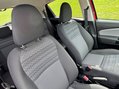 Toyota Yaris VVT-I ICON 15