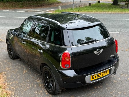 Mini Countryman COOPER D 23
