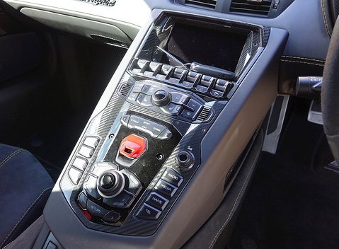 Lamborghini Aventador S 21