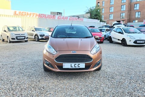 Ford Fiesta TITANIUM.. AUTOMATIC.. 6 SERVICES.. £35 ROAD TAX.. STUNNING EXAMPLE 3