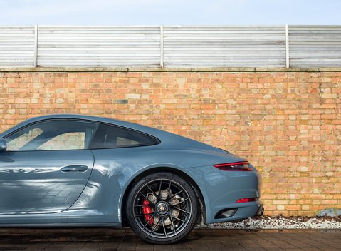 Porsche 911 (991.2) Carrera 4 GTS 26