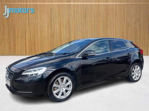 Volvo V40 2.0 D3 Inscription Hatchback 5dr Diesel Auto Euro 6 (s/s) (150 ps) 27