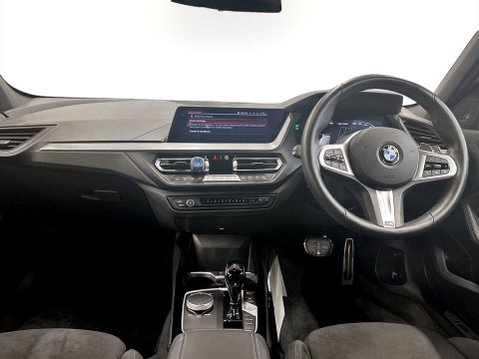 BMW 1 Series 2.0 M135i Hatchback 5dr Petrol Auto xDrive Euro 6 (s/s) (306 ps) 2 Owners 19
