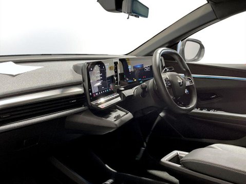 Renault Megane E-Tech 60kWh iconic Hatchback 5dr Electric Auto (optimum charge) (220 ps) 1 Owner 15