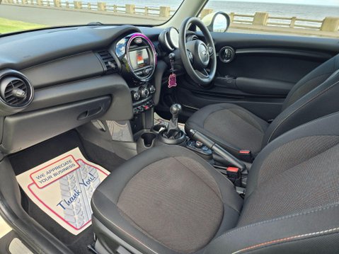 Mini Hatch 1.5 One Euro 6 (s/s) 3dr 44