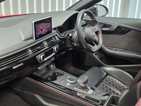 Audi RS4 2.9 TFSI V6 Estate 5dr Petrol Tiptronic quattro Euro 6 (s/s) (450 ps) 44