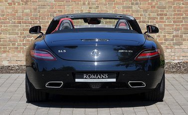 Mercedes-Benz SLS AMG Roadster 13