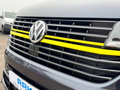 Volkswagen Transporter 2.0 Transporter T32 Highline TDI Semi-Auto 11