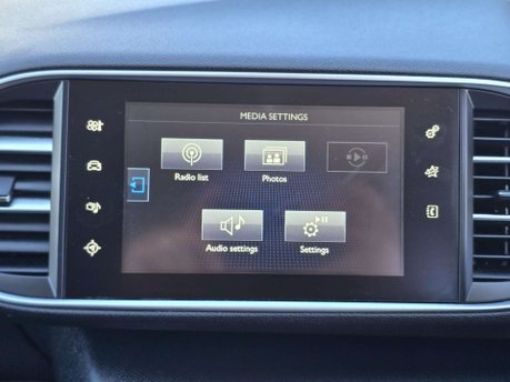 Peugeot 308 1.2 PureTech Allure Hatchback 5dr Petrol EAT Euro 6 (s/s) (130 ps) 22