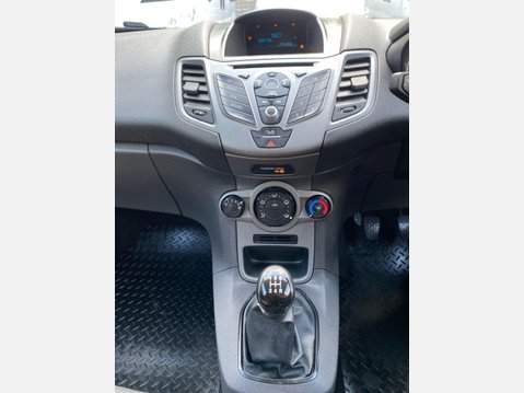 Ford Fiesta 1.5 TDCi ECOnetic Panel Van 3dr Diesel Manual (82 g/km, 94 bhp) 23