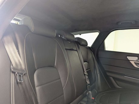 Jaguar XF 2.0 XF R-Sport D AWD Auto 4WD 5dr 45