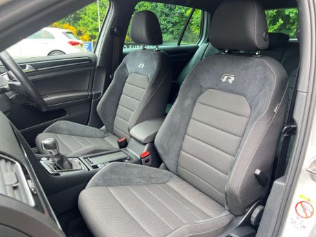 Volkswagen Golf 2.0 Golf R TSi 4Motion Semi-Auto 4WD 5dr 37