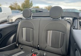 Mini Convertible COOPER S CLASSIC AUTO CONVERTIBLE 38