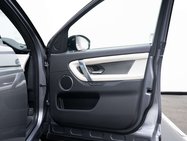 Land Rover Discovery Sport 1.5 Discovery Sport R-Dynamic SE P300e Auto 4WD 5dr 12