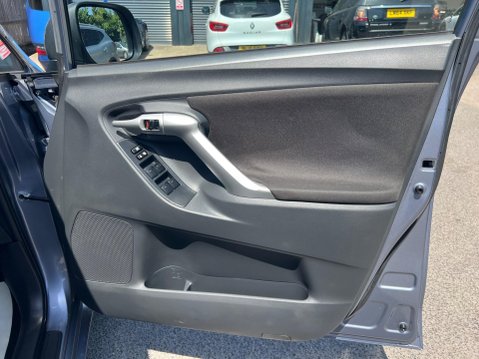 Toyota Verso 1.8 V-Matic TR Multidrive S Euro 5 5dr 36