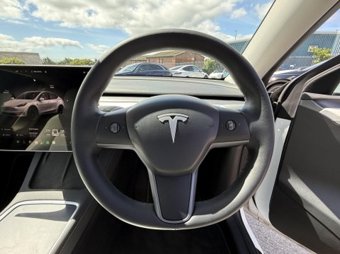 Tesla Model Y (Dual Motor) Long Range SUV 5dr Electric Auto 4WDE (384 bhp) 28